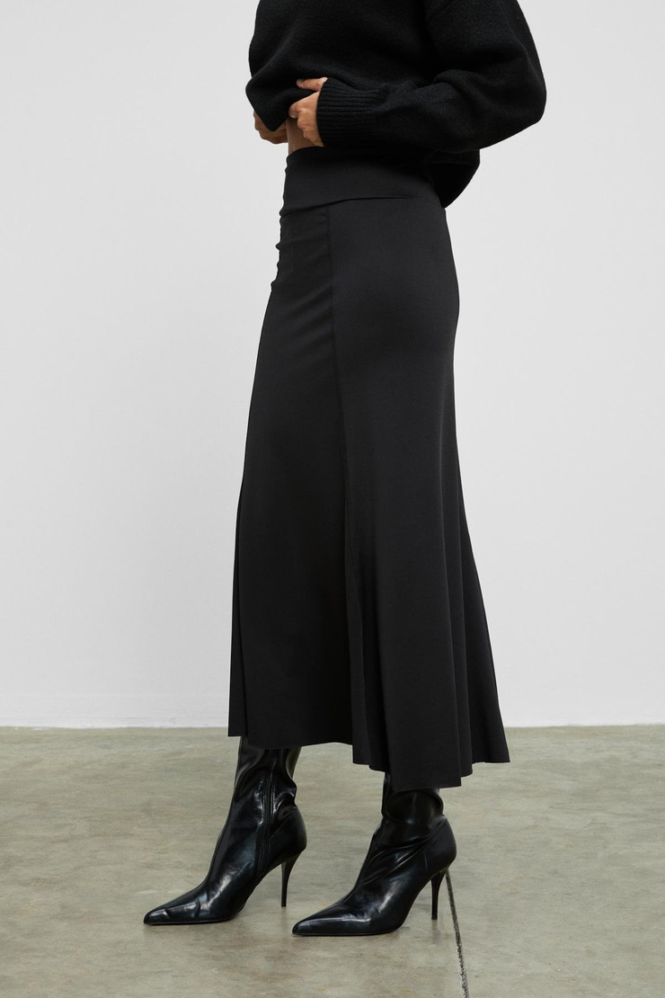 JEVEUX Kadın Esnek Kumaşlı Dikiş Detaylı Uzun Siyah Etek