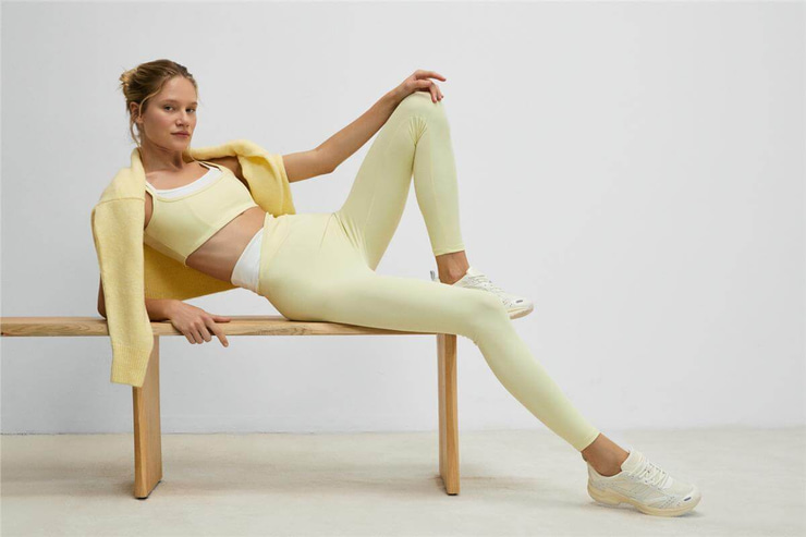 JULSEN Kadın Yumuşak Ve Esnek Dokulu Asimetrik Konstrat Bel Detaylı Sarı Tayt