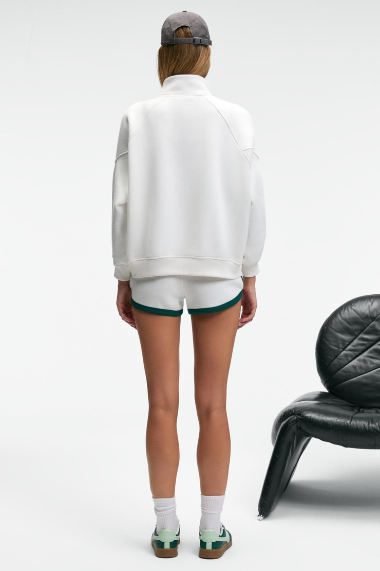 JUNELIA Kadın Kontrast Renk Biyeli Regular Fit Kısa Beyaz Şort