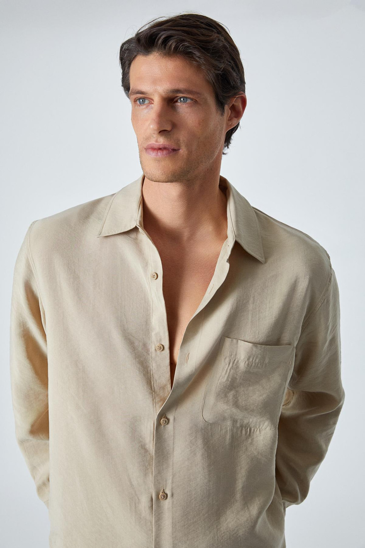 JUUSO Erkek Dökümlü Kumaş Gömlek Yaka Düğmeli Manşetli Cep Detaylı Uzun Kol Bej Gömlek