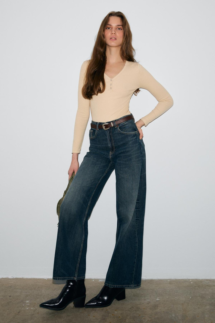 KALANI Kadın Uzun Kollu V Yaka Patlı Düğmeli Bej Body