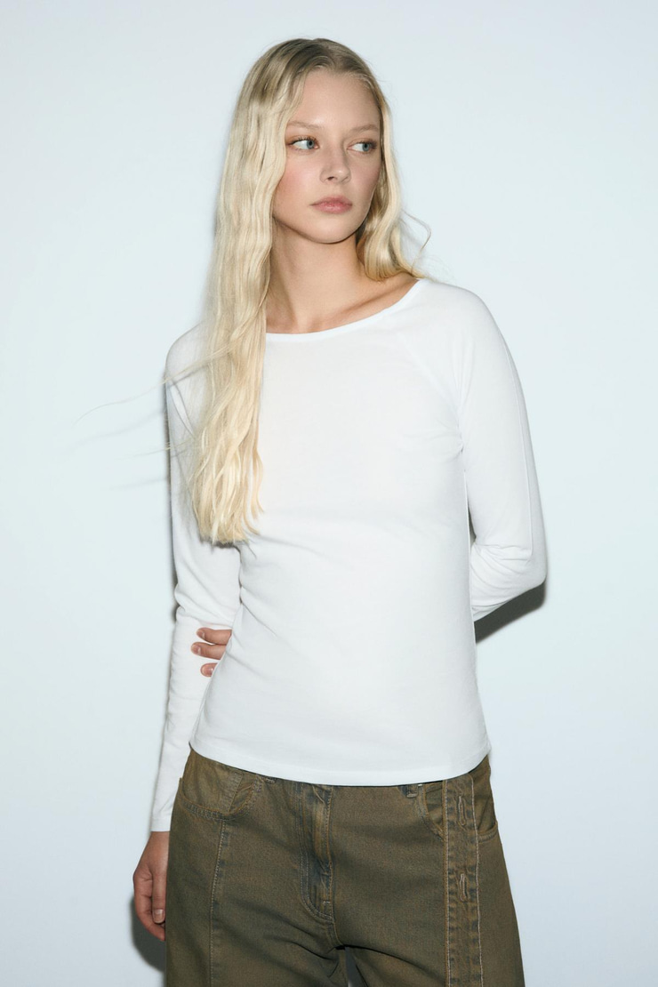 KARAKOLA Kadın Organik Pamuklu Kayık Yaka Reglan Kol Slim Fit Beyaz Bluz