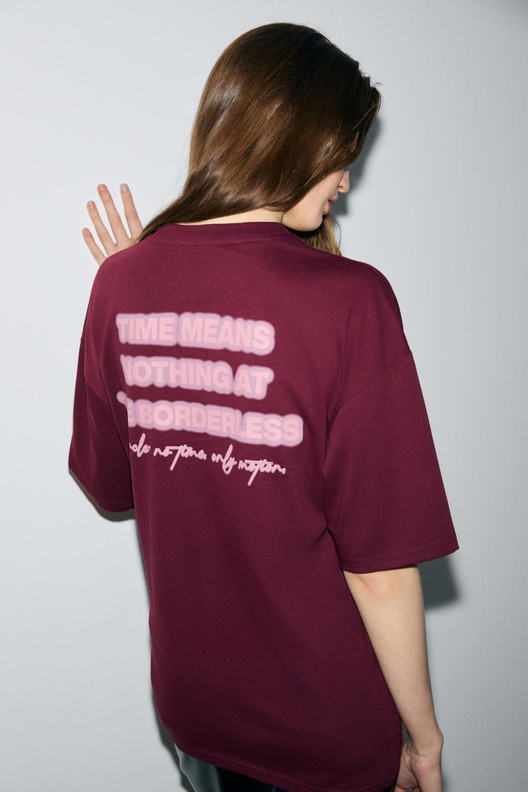 KIVATO Kadın %100 Pamuk Yumuşak Kumaşlı Baskı Detaylı Bordo T-Shirt