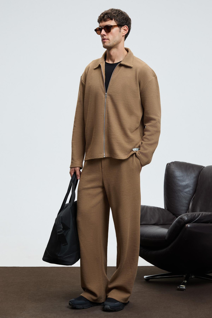 LACHLAN Erkek Waffle Özel Dokulu Kordonlu Süs Etiketli Vizon Pantolon