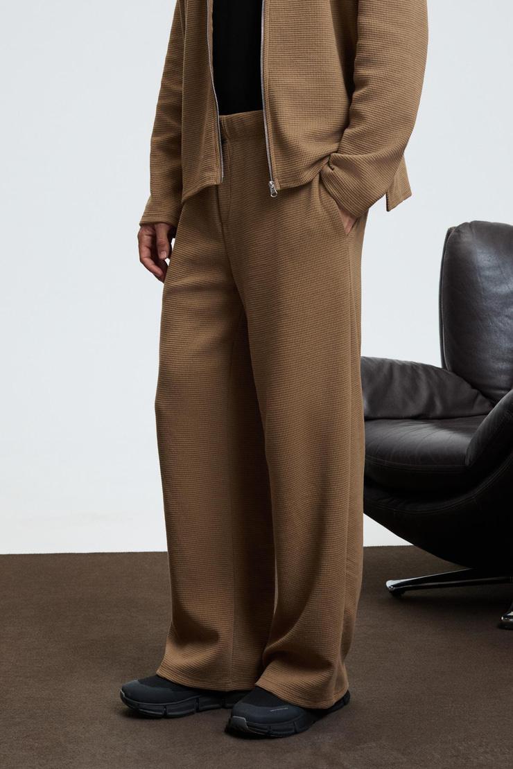 LACHLAN Erkek Waffle Özel Dokulu Kordonlu Süs Etiketli Vizon Pantolon