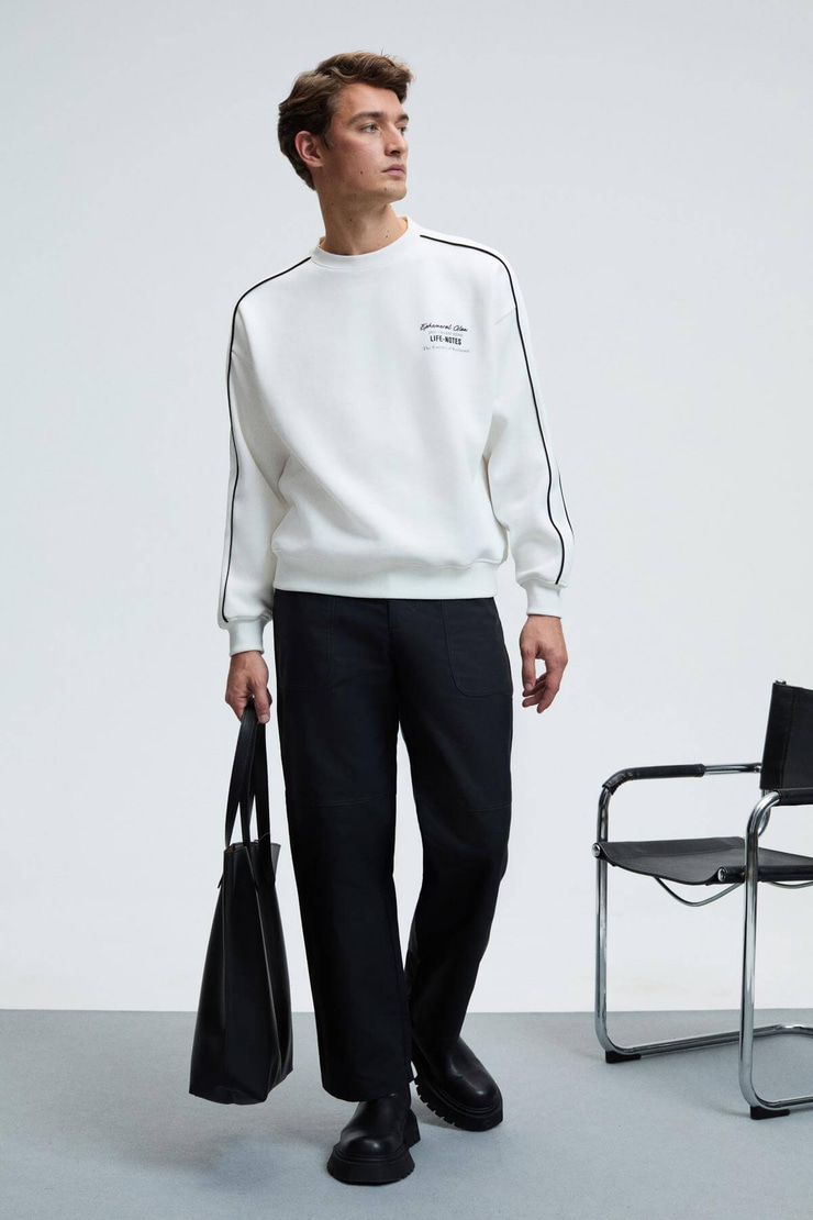 LEIF Erkek Kolları Biyeli Önü Baskılı Yuvarlak Yaka Oversize Ekru Sweatshirt