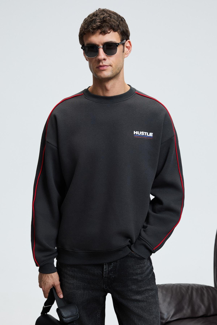 LEIF Erkek Kolları Biyeli Önü Baskılı Yuvarlak Yaka Oversize Antrasit Sweatshirt