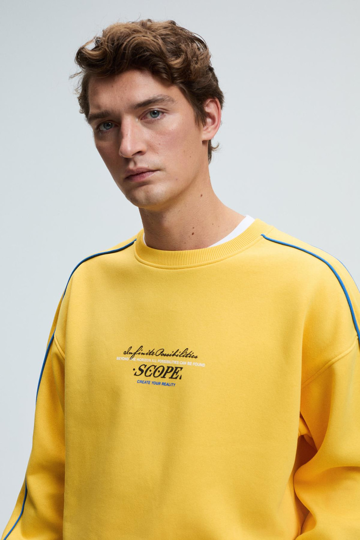 LEIF Erkek Kolları Biyeli Önü Baskılı Yuvarlak Yaka Oversize Sarı Sweatshirt