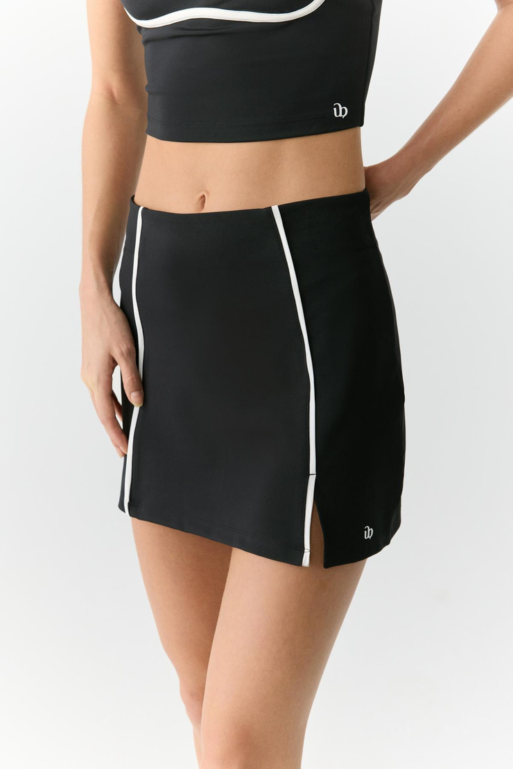 MARIA Kadın Şerit Biye Detaylı Yırtmaçlı Yumuşacık Siyah Etek