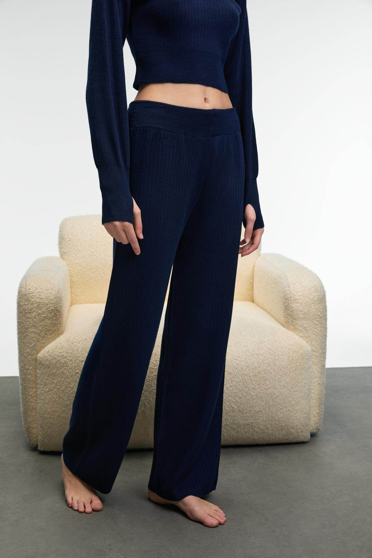 MARIPOSA Kadın Yuvarlak Yaka Çizgi Desenli Crop Geniş Paça Triko Lacivert Alt-Üst Takım