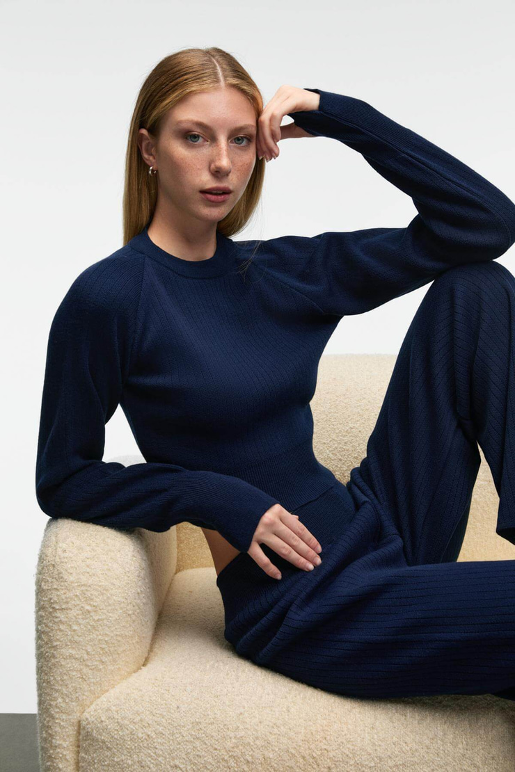 MARIPOSA Kadın Yuvarlak Yaka Çizgi Desenli Crop Geniş Paça Triko Lacivert Alt-Üst Takım