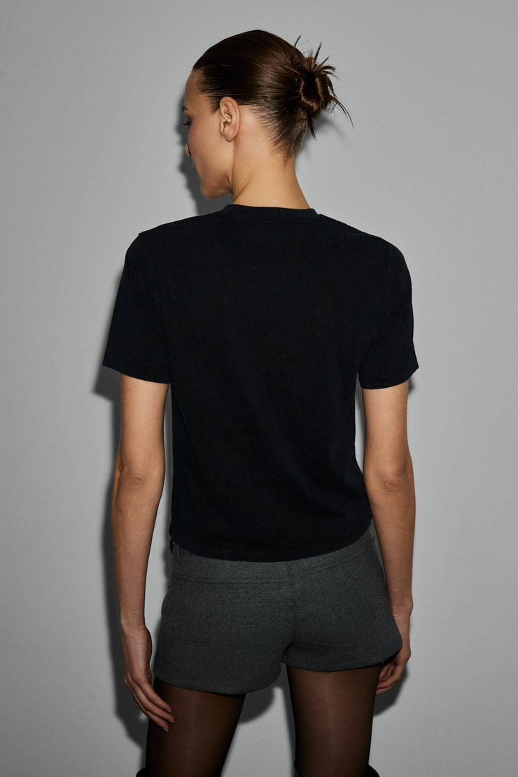 MELUNAE Kadın Organik Pamuklu Bisiklet Yaka Kısa Kollu Baskı Detaylı Siyah T-Shirt