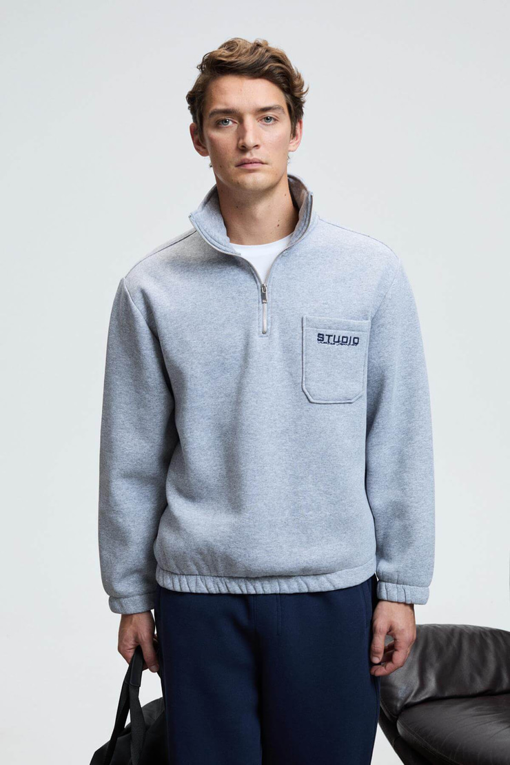 MERRICK Erkek Sırt Baskılı Cebi Nakışlı Yarım Fermuarlı Kolu Lastikli Dik Yaka Regular Fit Grimelanj Sweatshirt