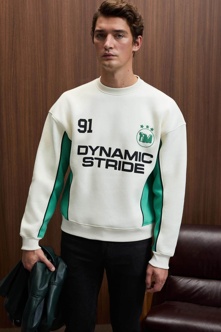 MONTY Erkek Yuvarlak Yaka Baskılı Omuzları Yeşil Renkte Relaxed Fit Ekru Sweatshirt