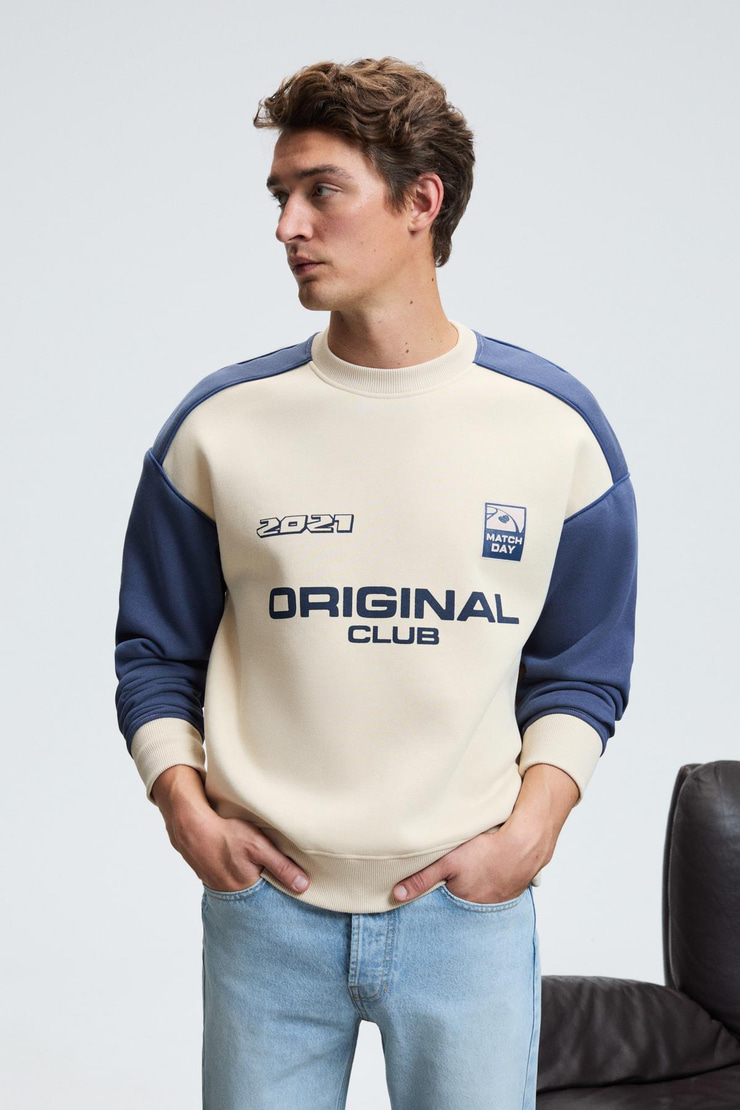 MONTY Erkek Yuvarlak Yaka Baskılı Omuzları Yeşil Renkte Relaxed Fit Bej Sweatshirt