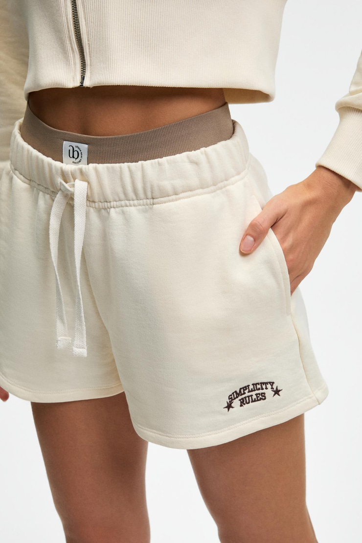 MOREVA Kadın Nakışlı Rahat Ekru Şort