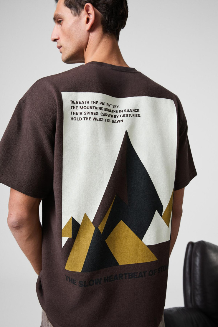 MOTI Erkek Göğsü Sırtı Baskılı %100 Organik Pamuk Oversize Fit Bisiklet Yaka Kahverengi T-Shirt