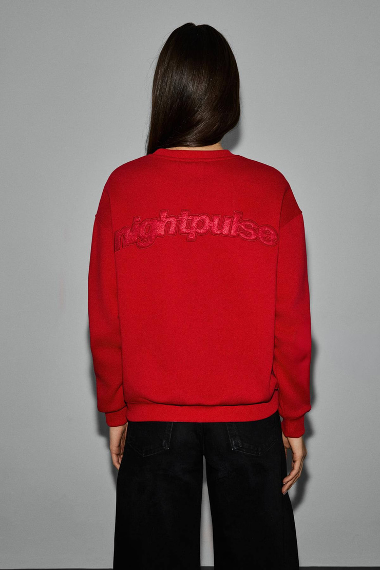 MOTION Kadın Organik Pamuklu İçi Polarlı Yuvarlak Yaka Patch Detaylı Oversize Kırmızı Sweatshirt