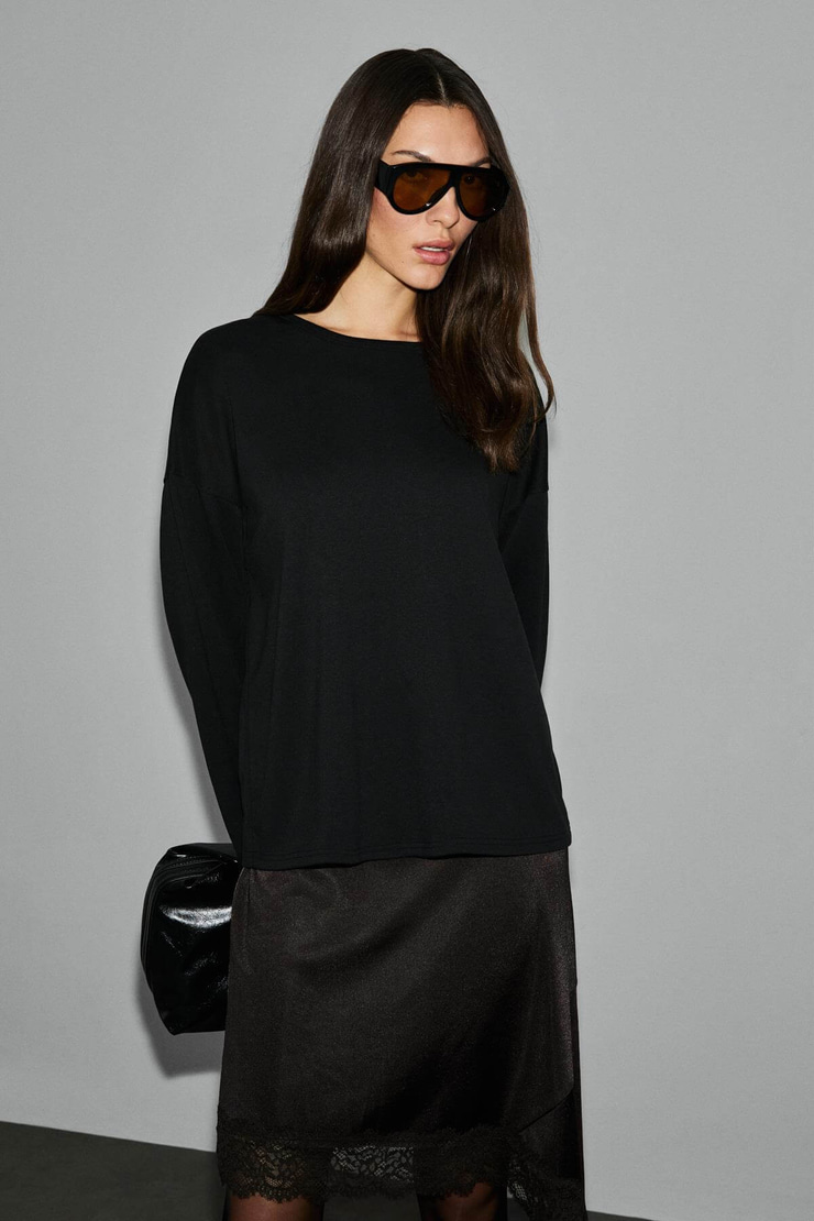 NEAT Kadın Organik Pamuklu Bisiklet Yaka Oversize Fit Uzun Kollu Siyah T-Shirt