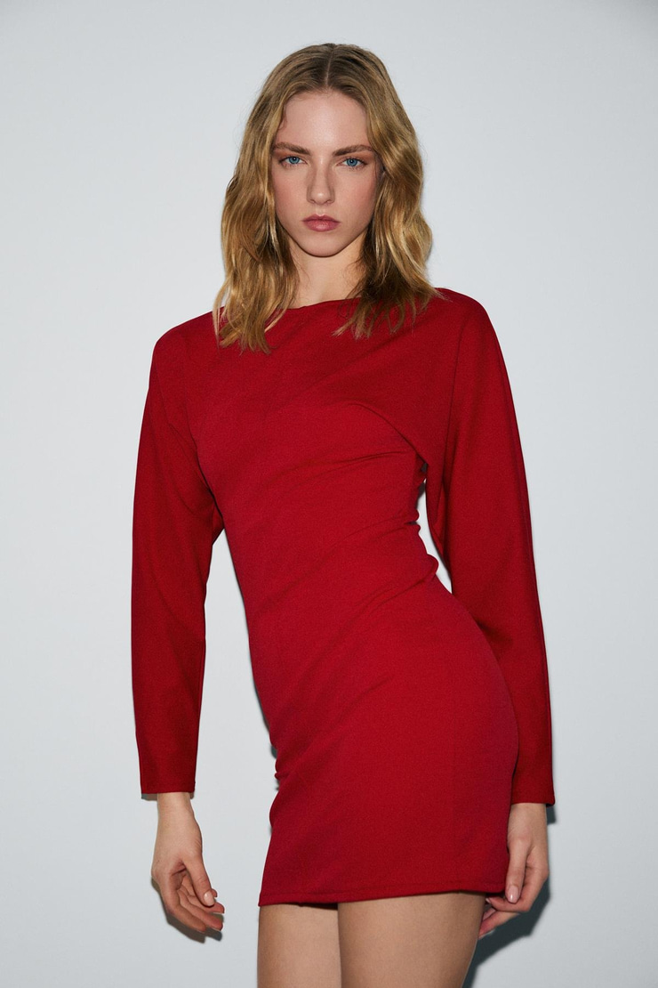 NIVARA Kadın Yuvarlak Yaka Yarasa Uzun Kollu Ön Süs Dikiş Detaylı Arkası Fermuarlı Mini Kırmızı Elbise