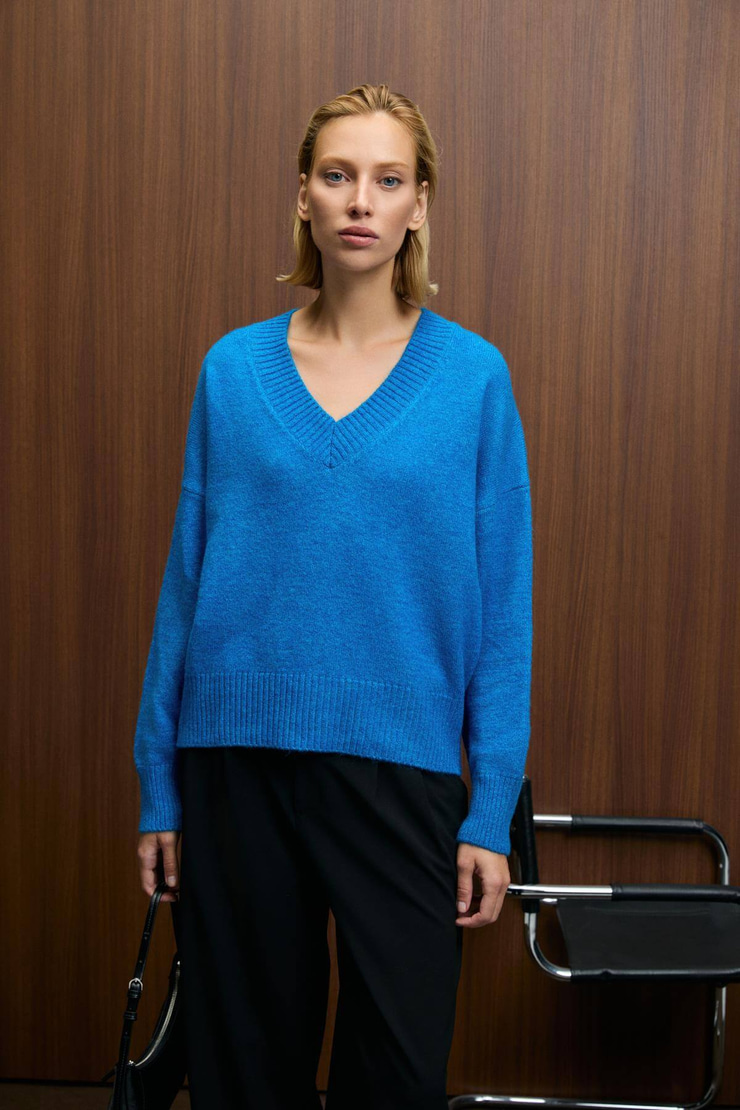 NORSHA Kadın V Yaka Yumşak Dokulu Relaxed Fit Triko Mavi Kazak