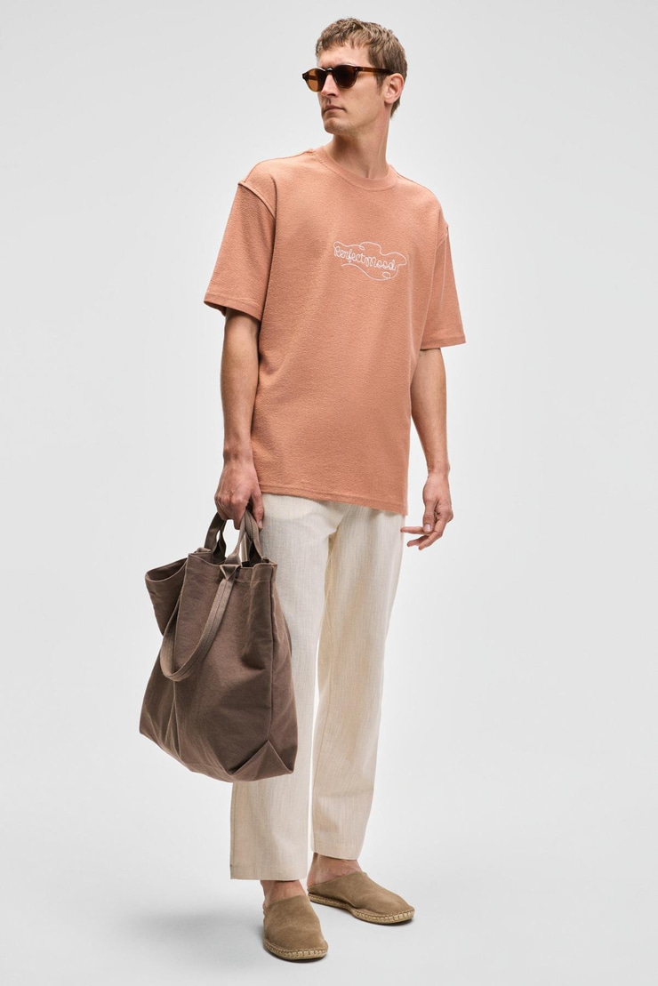 OURFLOW Erkek Nakış Detaylı %100 Organik Pamuk Bisiklet Yaka Kısa Kollu Oversize Kiremit Rengi T-Shirt