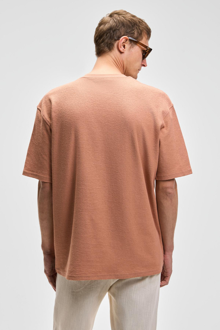 OURFLOW Erkek Nakış Detaylı %100 Organik Pamuk Bisiklet Yaka Kısa Kollu Oversize Kiremit Rengi T-Shirt