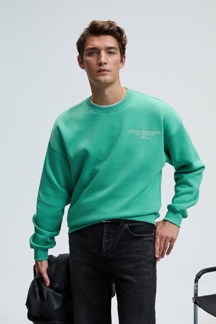 PERCY Erkek Yuvarlak Yaka Göğsü Nakışlı Sırtı Baskılı Oversize Yeşil Sweatshirt