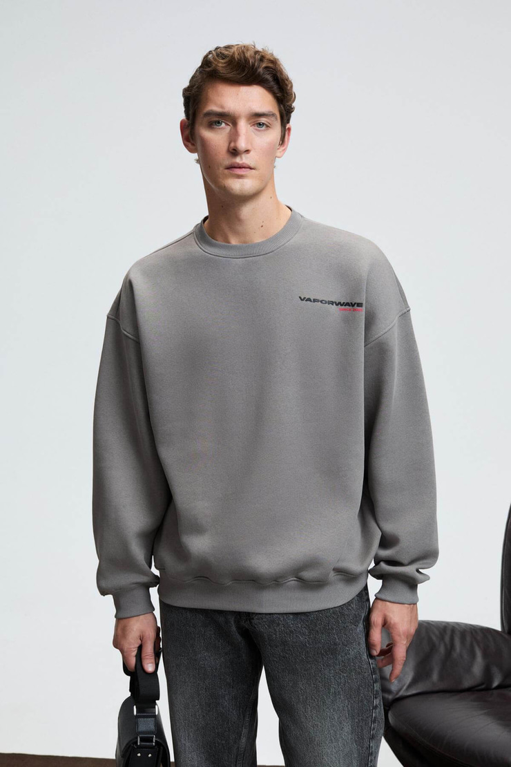 PERCY Erkek Yuvarlak Yaka Göğsü Nakışlı Sırtı Baskılı Oversize Koyu Gri Sweatshirt