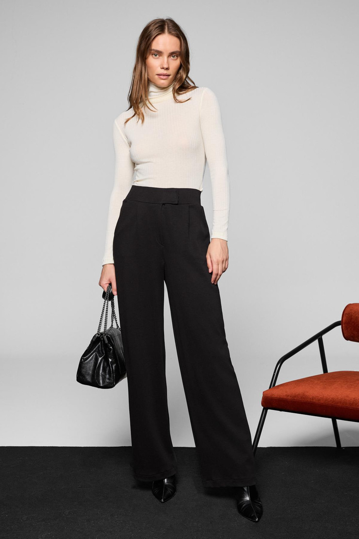 PHALIERA Kadın Esnek Kumaşlı Rahat Kalıp Cırt Kapamalı Siyah Pantolon