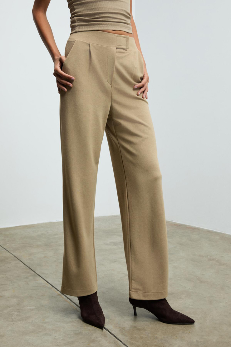 PHALIERA Kadın Esnek Kumaşlı Rahat Kalıp Cırt Kapamalı Bej Pantolon