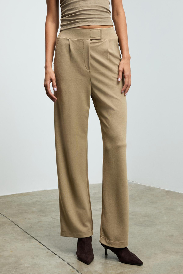PHALIERA Kadın Esnek Kumaşlı Rahat Kalıp Cırt Kapamalı Bej Pantolon