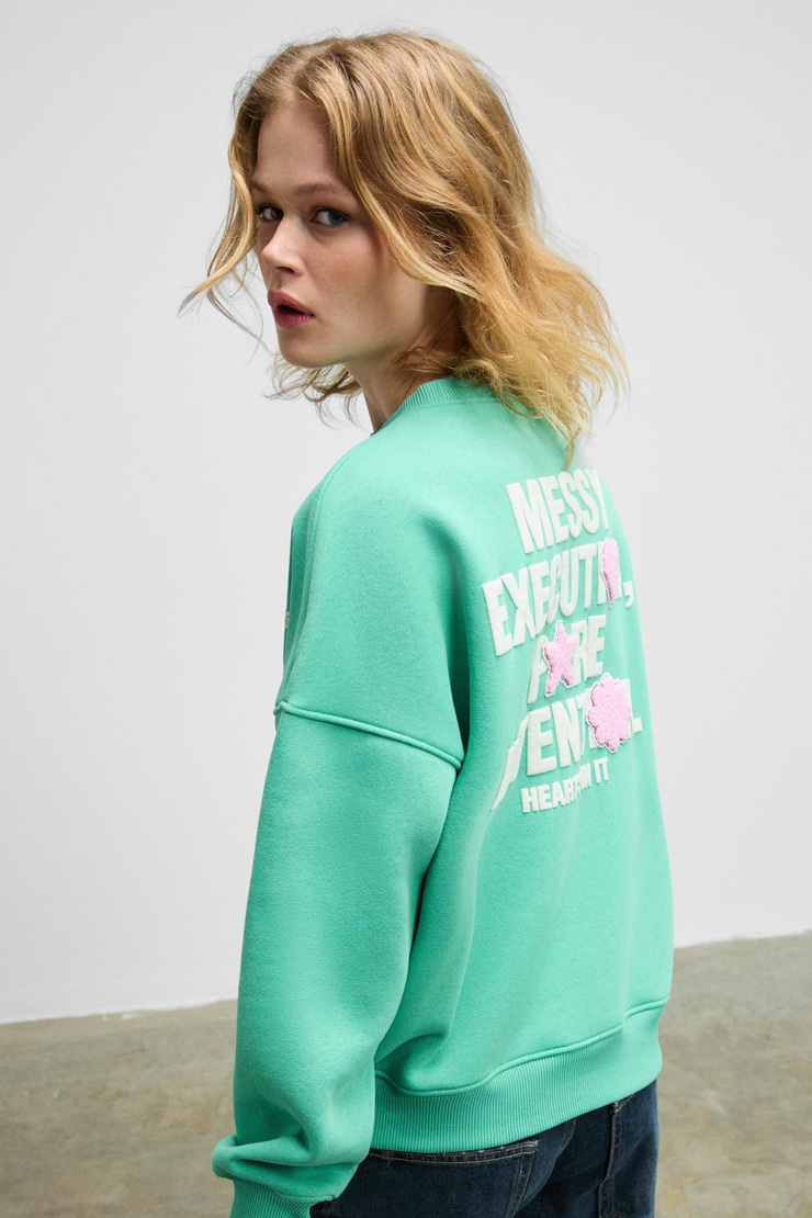 PRIENCE Kadın Yumuşak Kumaşlı Baskılı Ve Havlu Patchlı Yuvarlak Yaka Yeşil Sweatshirt