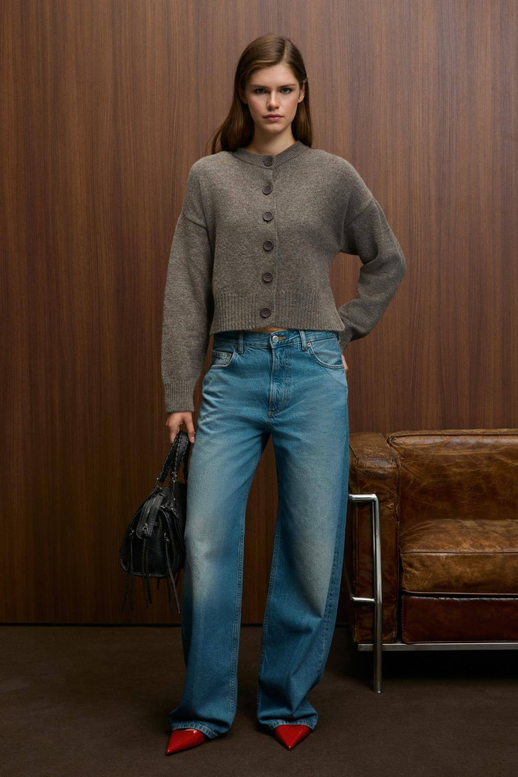 PUREZA Kadın Yuvarlak Yakalı Uzun Kollu Düğmeli Yumuşak Dokulu Regular Fit Triko Kahverengi Kazak