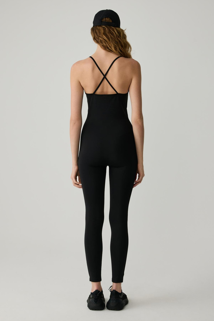 RAFAELA Kadın Askılı Yaka Long Fit SportswearSırt Detaylı Siyah Tulum