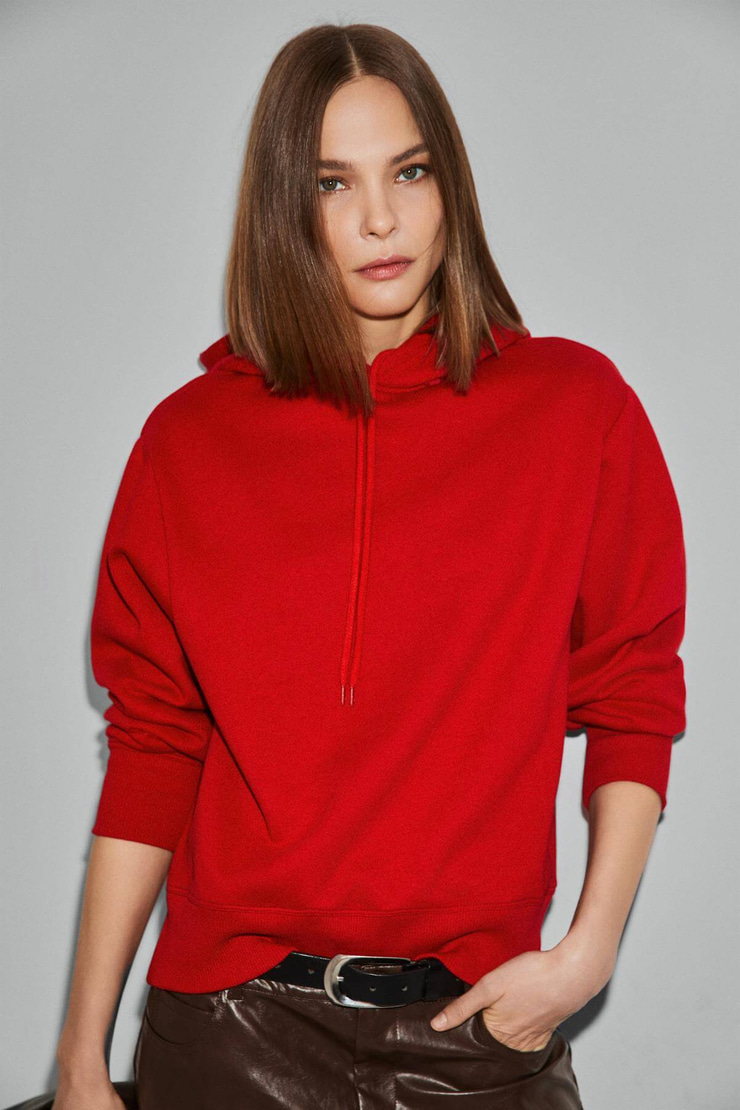 REDONY Kadın Organik Pamuklu İçi Polarlı Kapüşonlu Yaka Brit Detaylı Regular Kırmızı Sweatshirt