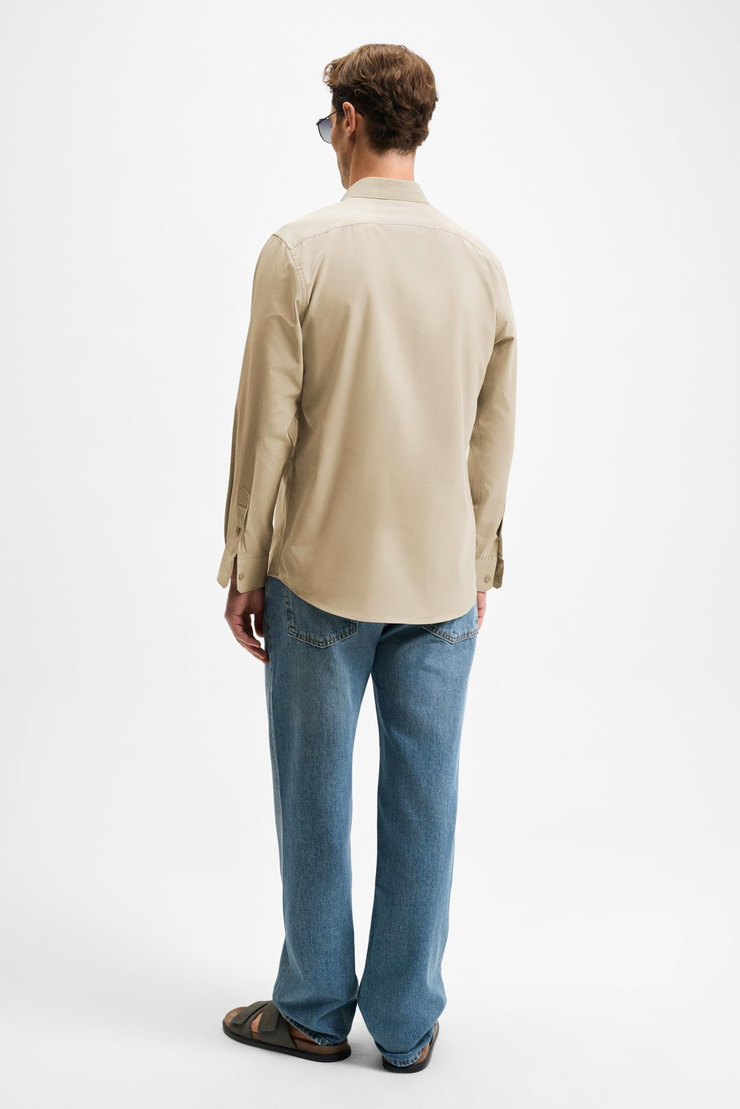 RISTO Erkek Düğmeli Yıkama Sonrası Ütü İhtiyacını En Aza İndiren Kumaş Gömlek Yaka Manşetli Bej Gömlek