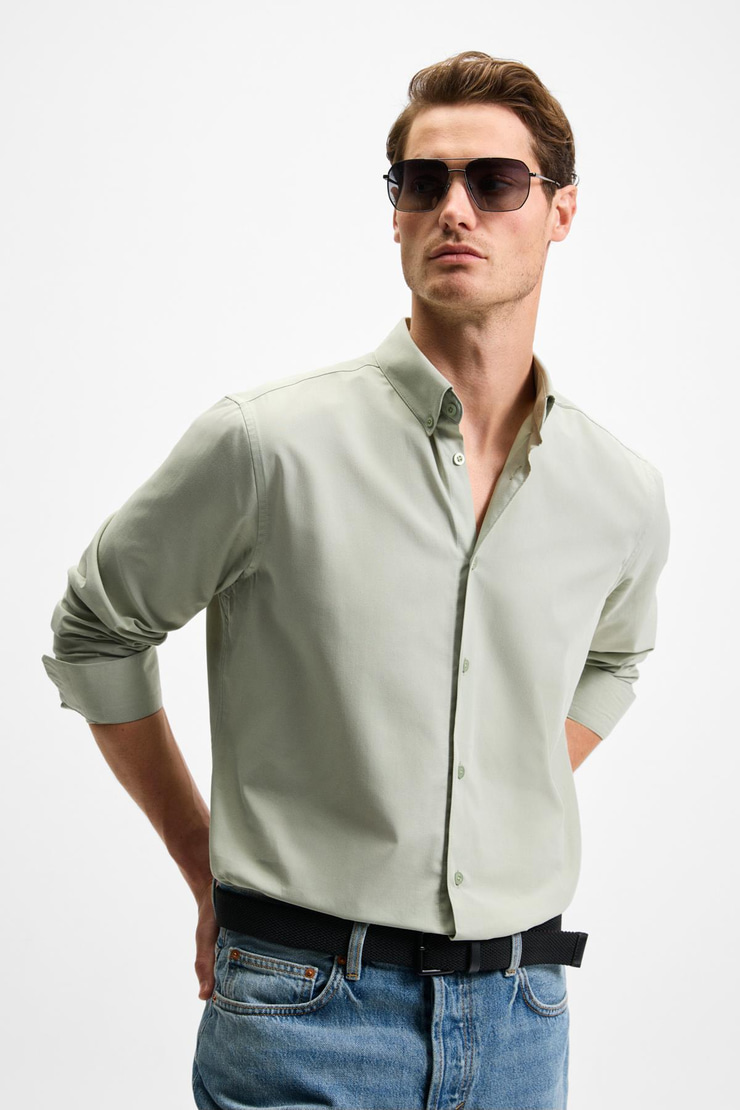 RISTO Erkek Düğmeli Yıkama Sonrası Ütü İhtiyacını En Aza İndiren Kumaş Gömlek Yaka Manşetli Yeşil Gömlek