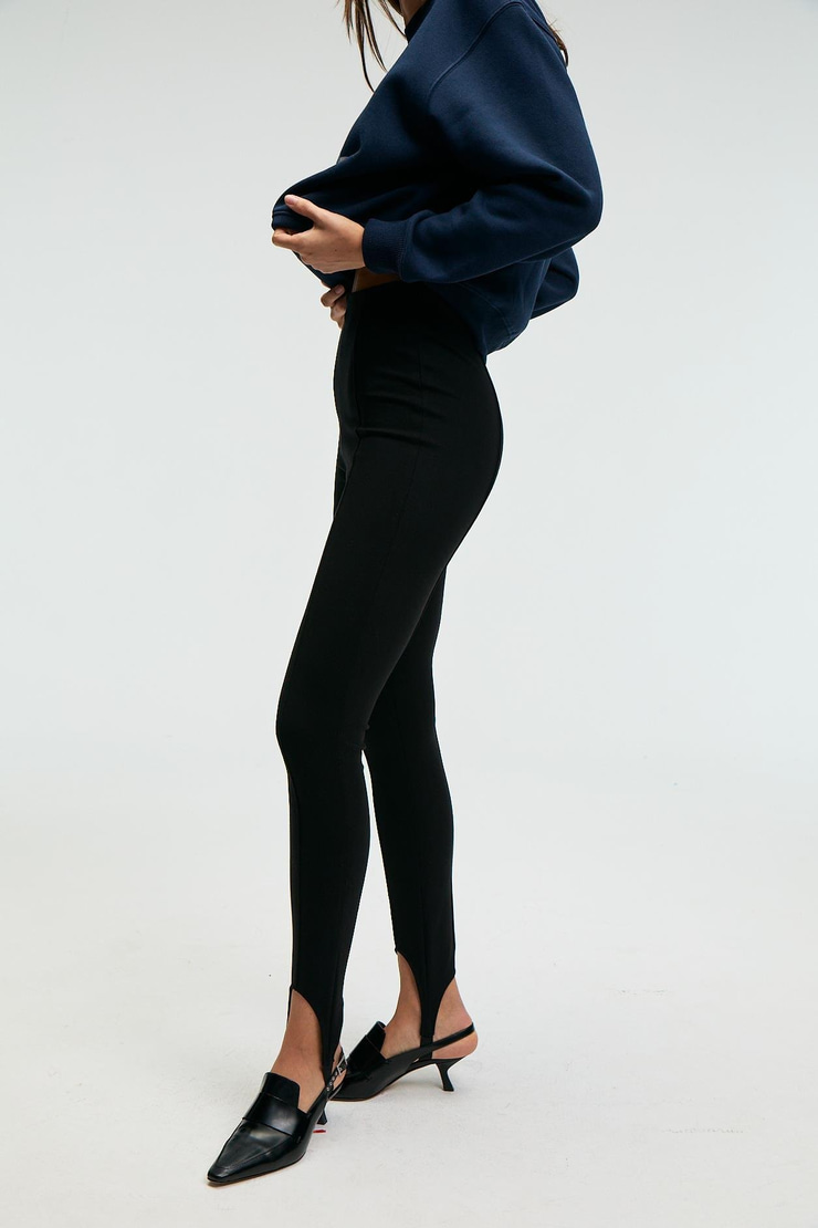 RYSANNE Kadın Esnek Kumaşlı Slim Fit Paçası Lastik Detaylı Siyah Pantolon