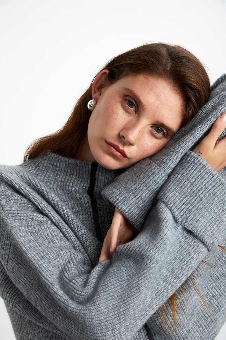 SİENA Kadın Hafif Yüksek Yaka Duble Kol Kontrast Parçalı Yumuşacık Pofuduk Triko Grimelanj Kazak