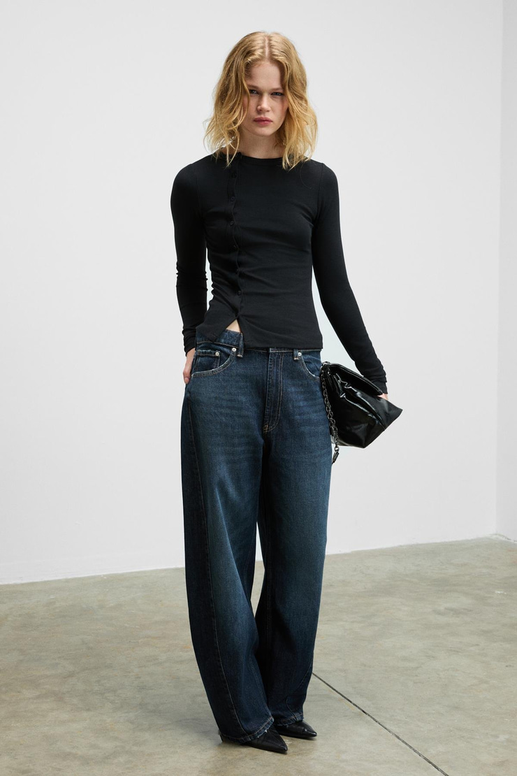 SOMBRA Kadın Yuvarlak Yaka Önü Patlı Fonksiyonel Düğmeli Vücuda Oturan Esnek Siyah Bluz