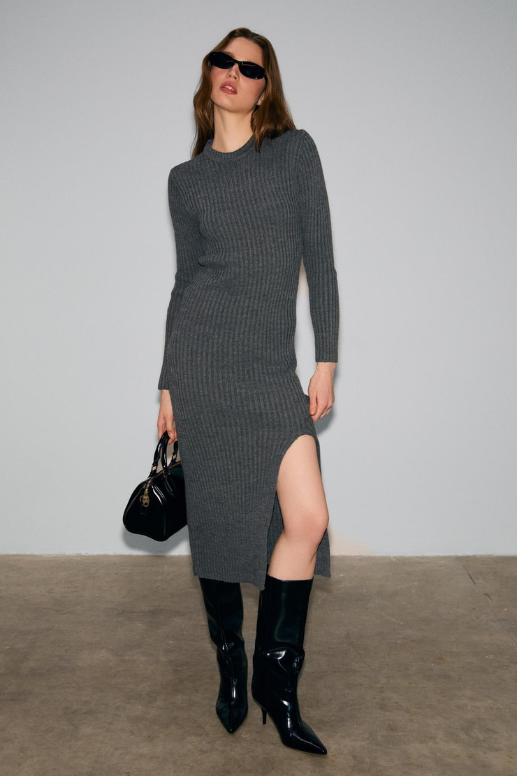 SOREYA Kadın Yuvarlak Yaka Çizgi Desenli Yırtmaçlı Slim Fit Triko Antrasit Elbise