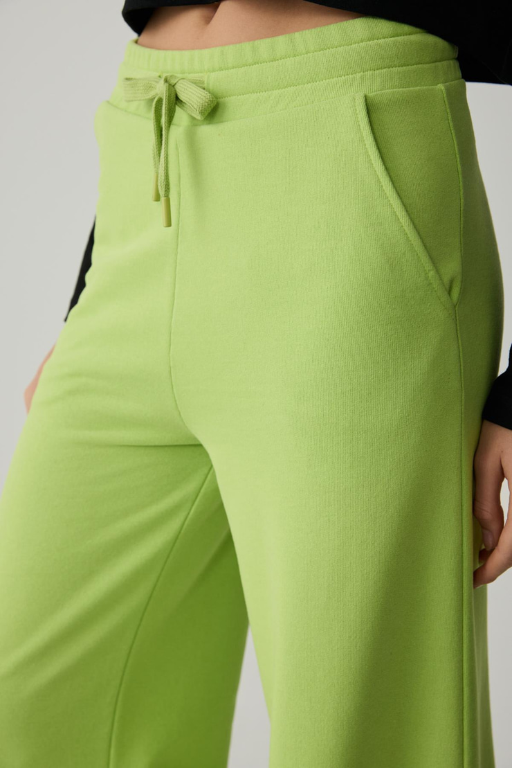 TIJANA Kadın Beli Lastikli Geniş Paça Relaxed Fıstık Yeşili Eşofman Altı