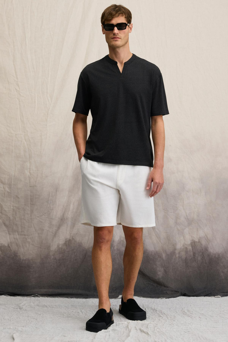 TUOMO Erkek Hakim Yaka Kısa Patlı Kısa Kollu Relaxed Fit Siyah T-Shirt