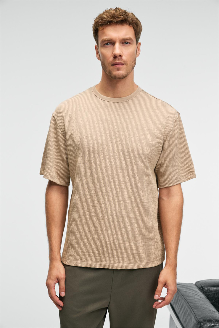 VINTAGE Erkek Kısa Kollu Yuvarlak Yaka Dokulu Gofre Kumaş Regular Fit Bej T-Shirt
