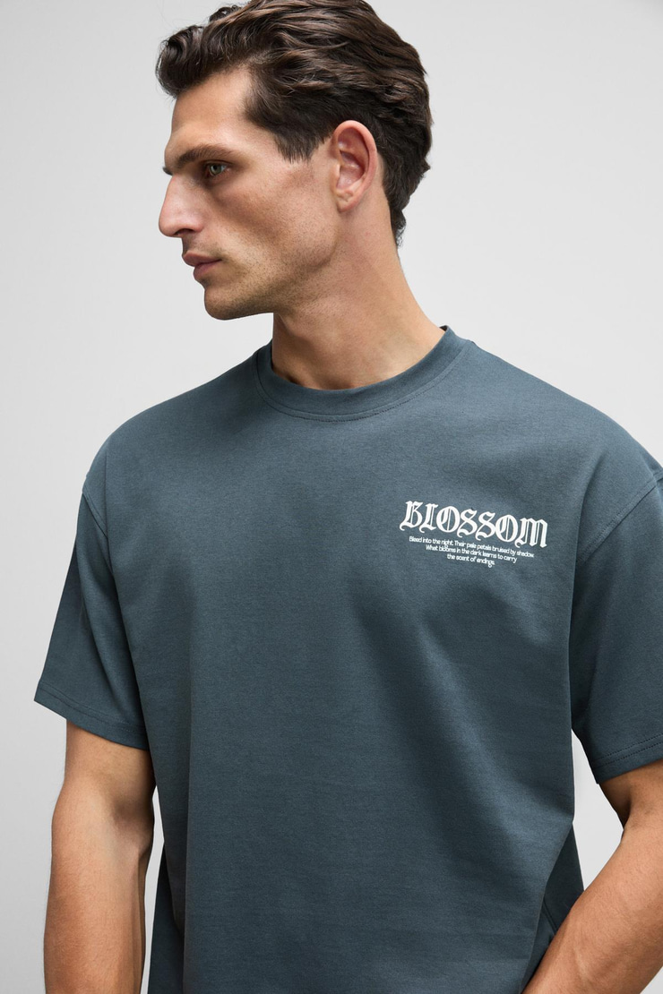 VORTEX Erkek Göğsü Nakışlı Sırtı Baskılı %100 Organik Pamuk Oversize Fit Bisiklet Yaka Antrasit T-Shirt