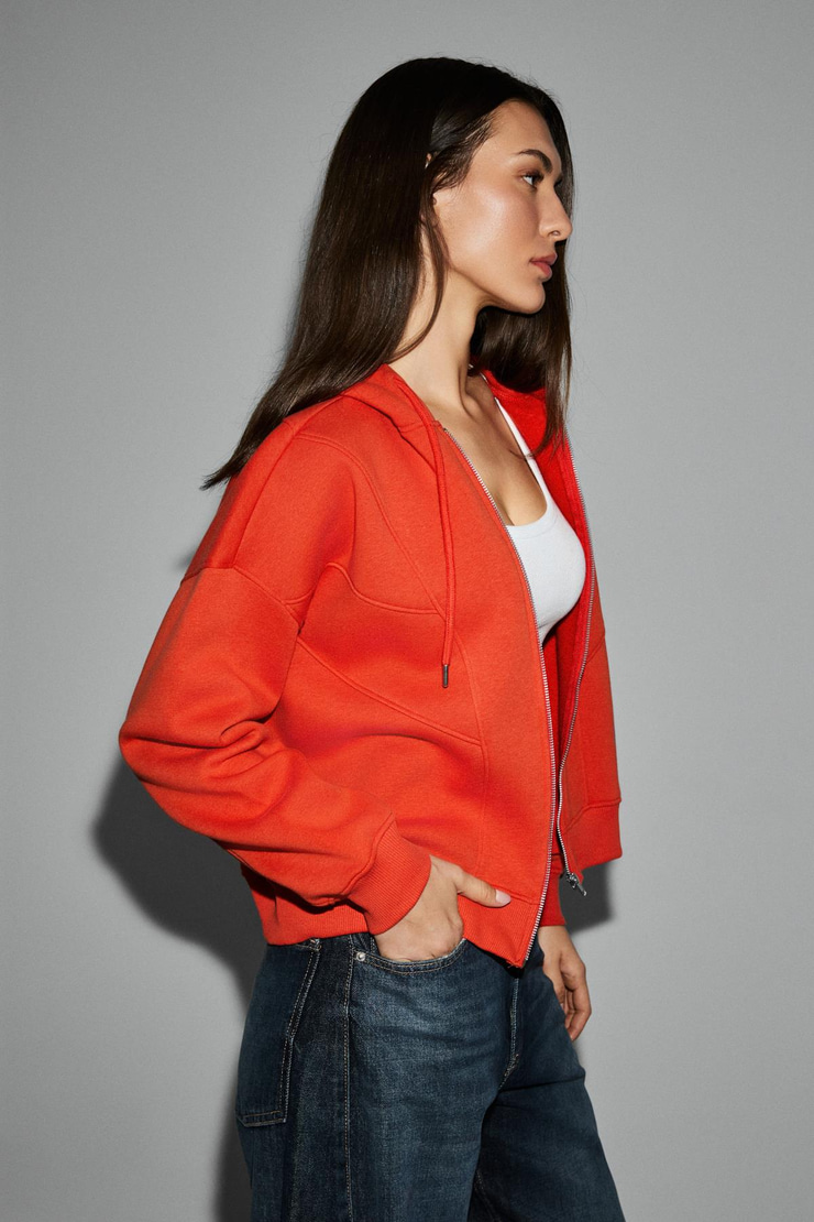 VYSELLE Kadın Önü Kesikli Metal Fermuarlı Kapüşonlu Etiket Detaylı Oversize Kırmızı Sweatshirt