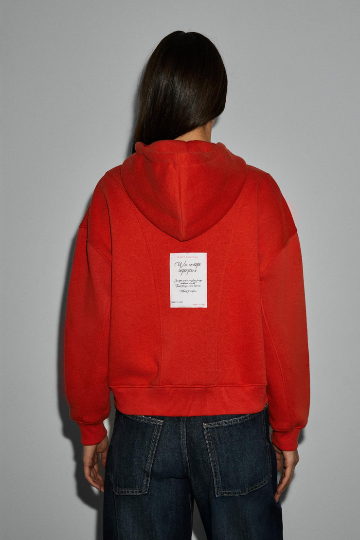 VYSELLE Kadın Önü Kesikli Metal Fermuarlı Kapüşonlu Etiket Detaylı Oversize Kırmızı Sweatshirt