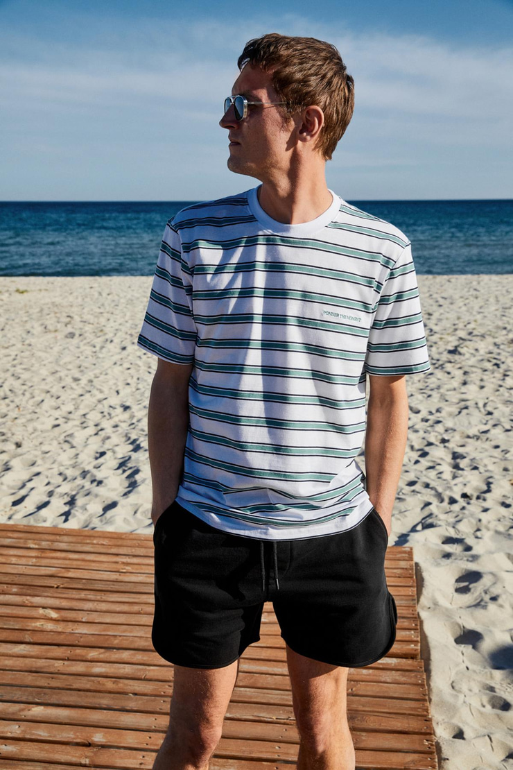 WOODY Erkek %100 Pamuk Nakış Detaylı Bisiklet Yaka Çizgili Regular Fit Beyaz-Yeşil Çizgili T-Shirt