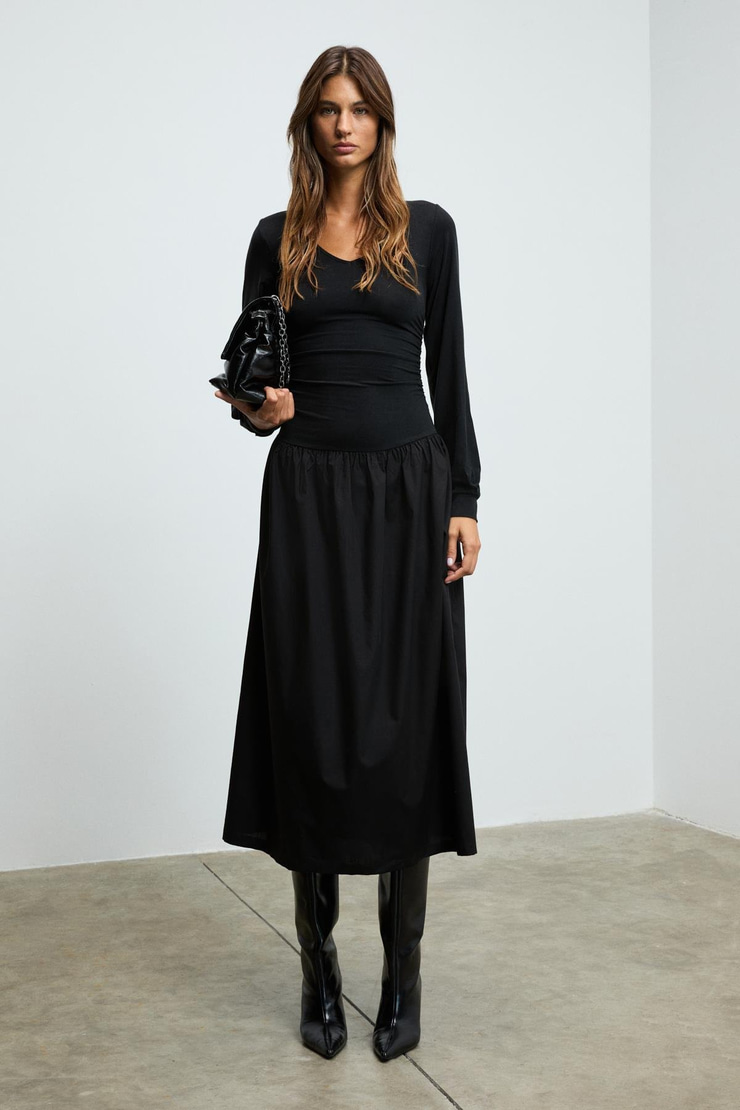 YOKEND Kadın V Yakalı Büzgü Detaylı Esnek Kumaşlı Eteği Poplin Siyah Elbise